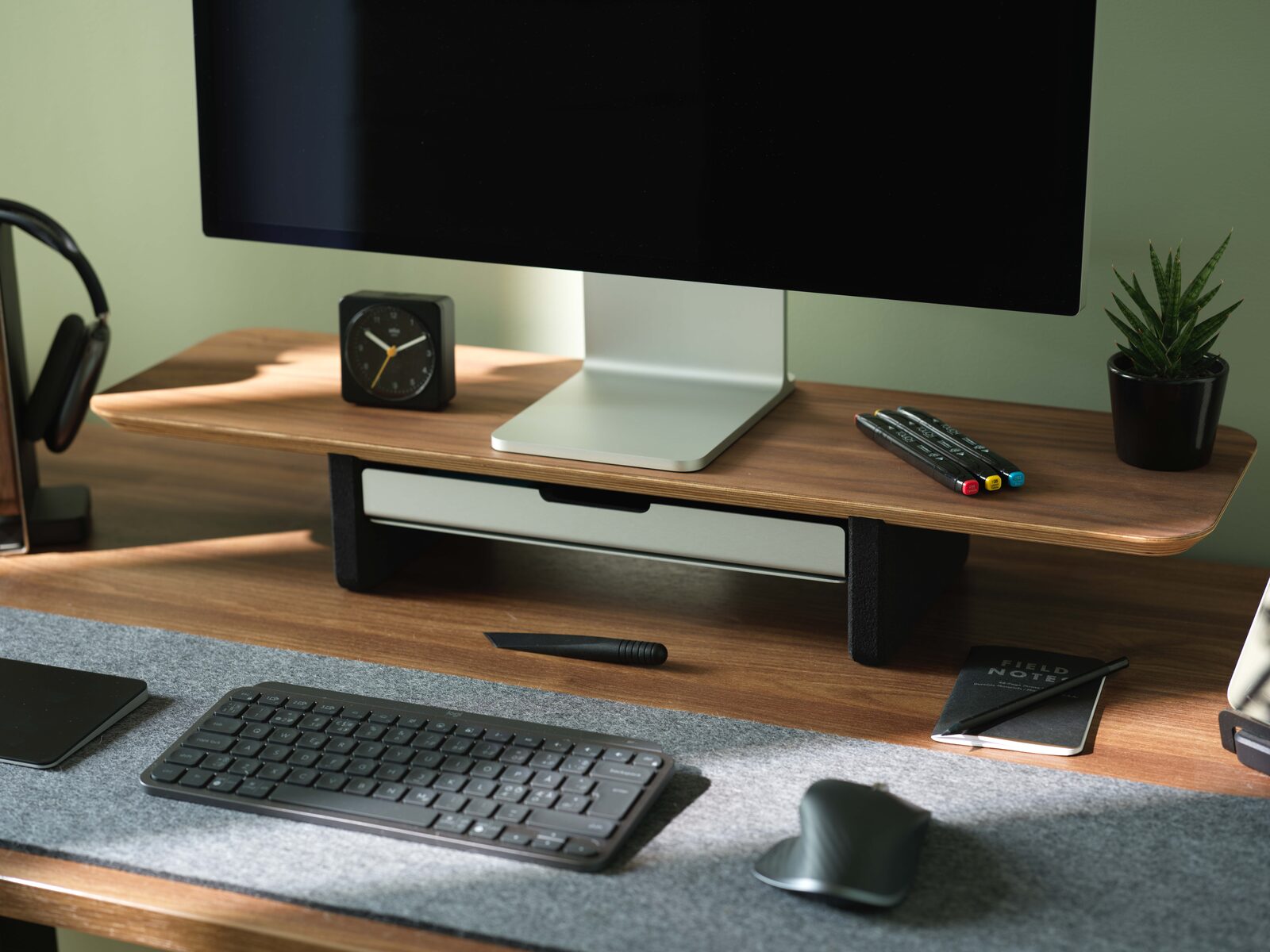 Grainfold desk setup with shelf, mat and accessories